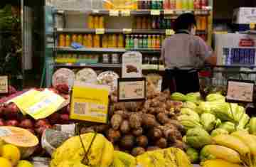  Contratos de trabalho por hora em supermercados aumentam precarização 